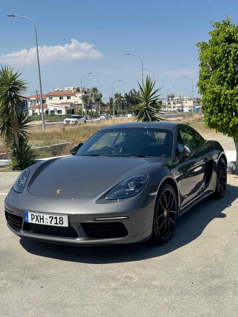 Porsche 718 2,0L 2024