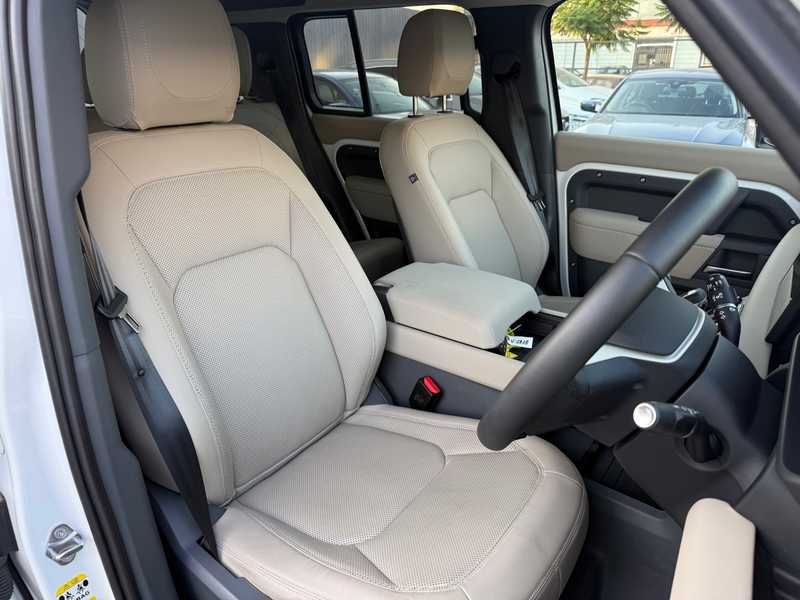 2023 Land Rover Defender 3,0L 2023 Cyprus