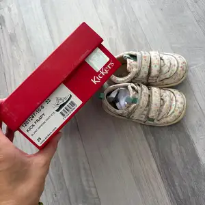 Kickers shoes size 25, Επαρχία Λεμεσού — Λεμεσός - Μέσα Γειτονιά