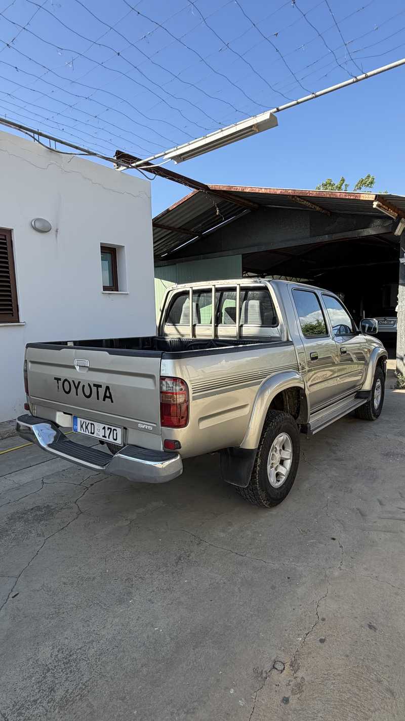 2004 Toyota Hilux 2,5L 2004 Cyprus