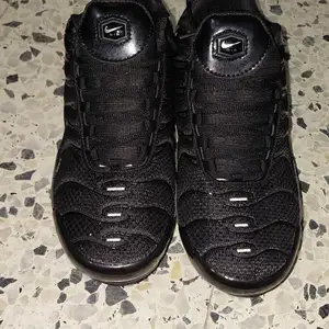 Nike air max tn black, Επαρχία Λευκωσίας — Λευκωσία - Παλουριώτισσα