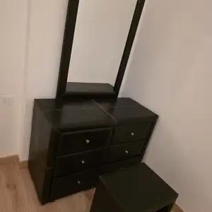 Faux leather dressing table / 6-drawer dresser with mirror & stool, Limassol — Limassol - Zakaki