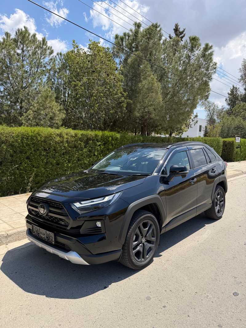 Toyota RAV4 2,5L 2025