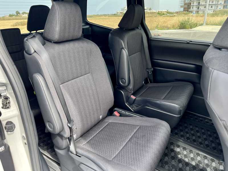 2023 Toyota Voxy 2,0L 2023 Cyprus