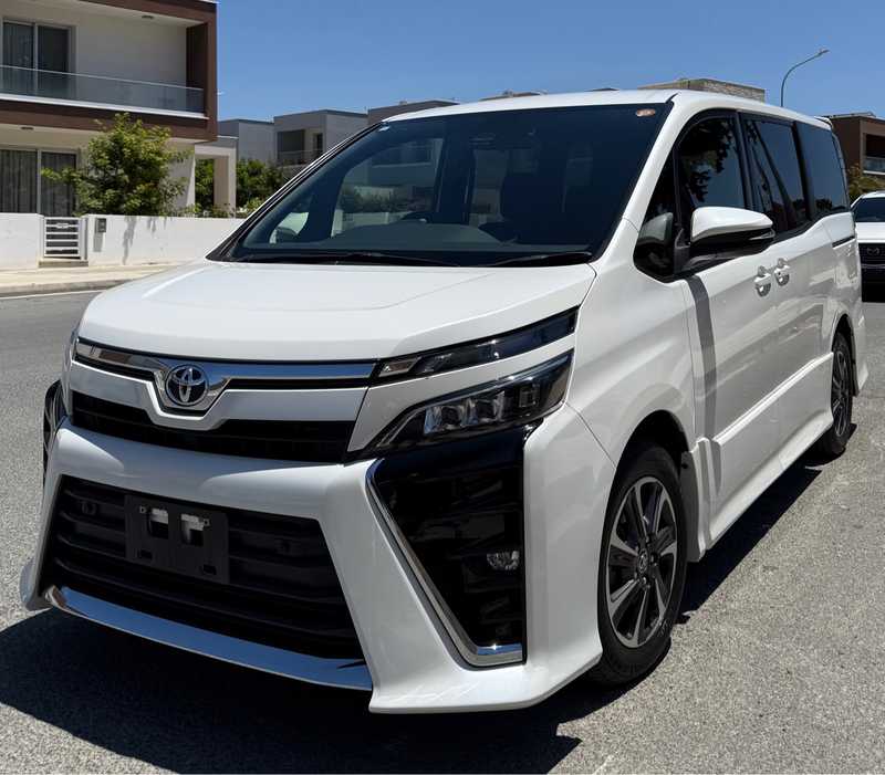 2021 Toyota Voxy 2,0L 2021 Cyprus