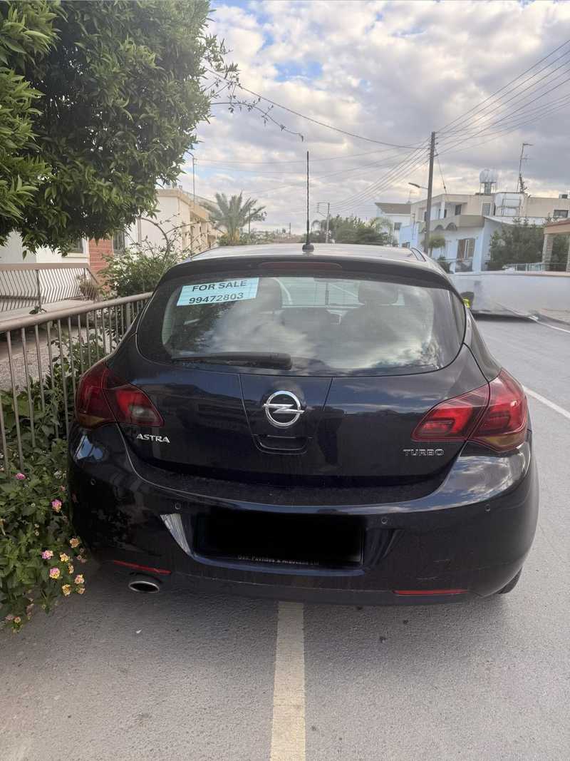 2010 Opel, Vauxhall Astra 1,6L 2010 Cyprus