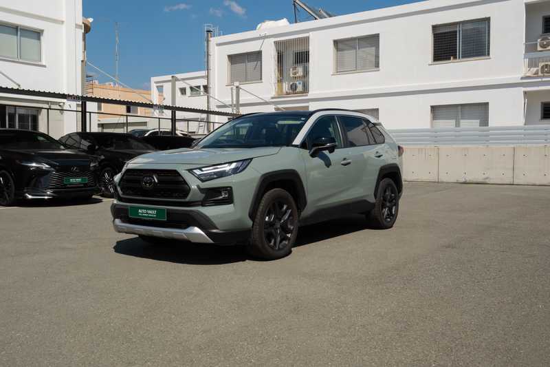 Toyota RAV4 2,5L 2025