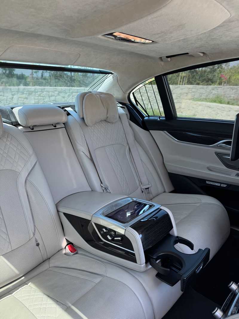 2016 BMW 7-Series 4,4L 2016 Cyprus