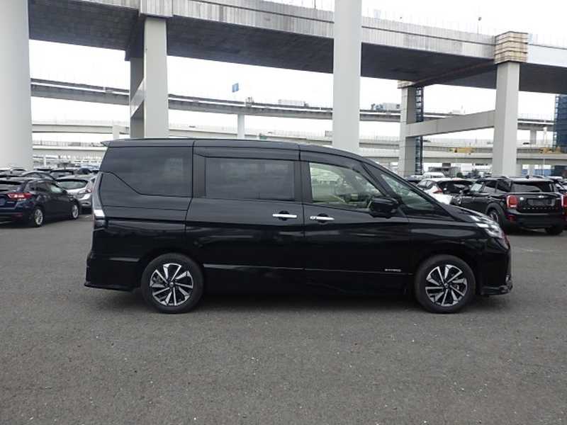 2022 Nissan Serena 2,0L 2022 Cyprus