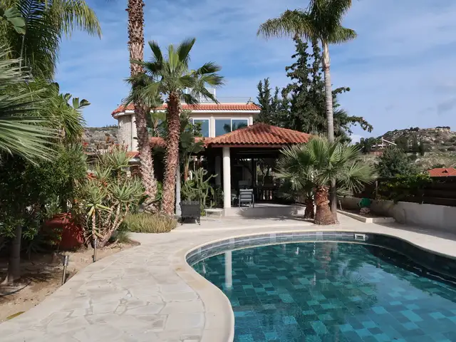 5-bedroom villa to rent, Επαρχία Λεμεσού — Άγιος Τύχων