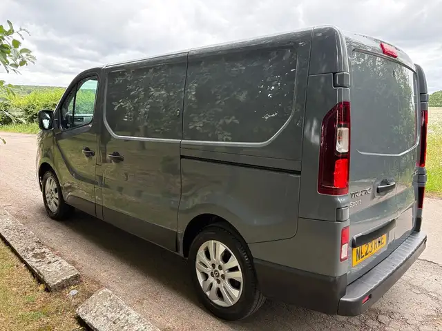 Renault Traffic 2,0L 2023, Limassol — Limassol - Agios Nektarios - 13