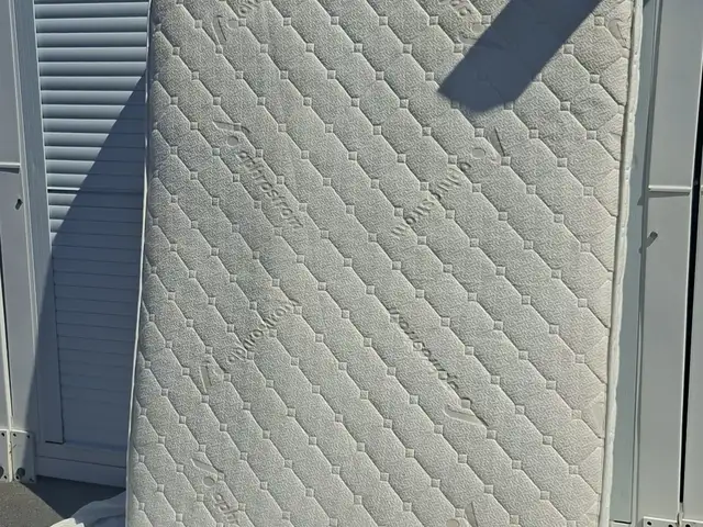 Double bed mattress 140x190, Limassol — Limassol - Omonia