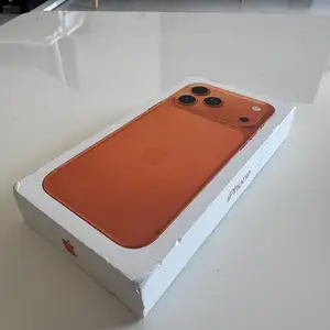 Brand new & sealed iphone 17 pro max 256gb cosmic orange, Nicosia — Aglantzia