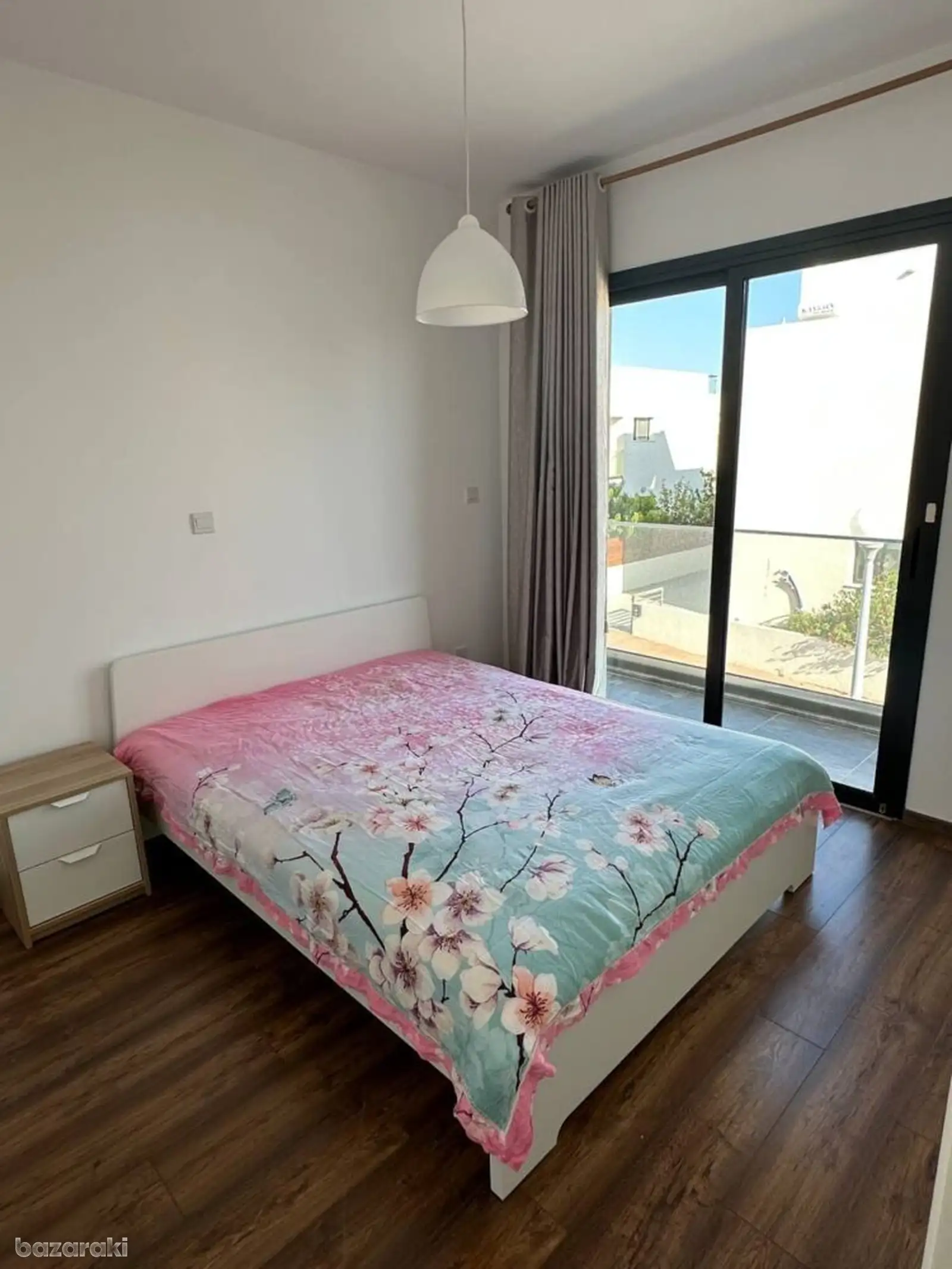 House, 3 bedrooms — 8