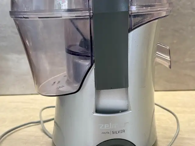 Zelmer julita silver compact juicer juice extractor, Επαρχία Λεμεσού — Λεμεσός - Άγιος Ιωάννης
