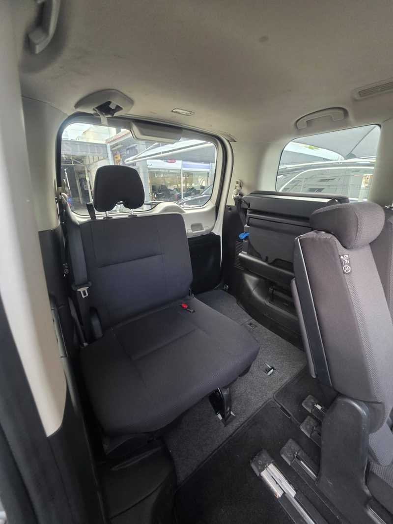 2019 Nissan Serena 2,0L 2019 Cyprus