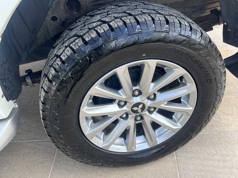 2017 Mitsubishi L200 2,4L 2017 Cyprus