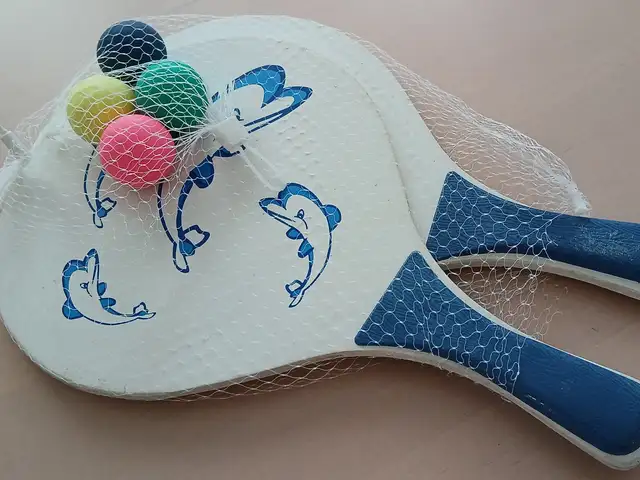 Beach/poolside mats and bat & ball set, Επαρχία Πάφου — Universal