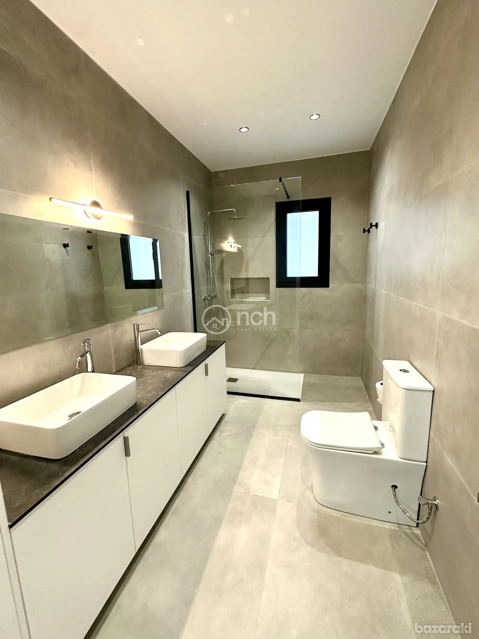 House, 3 bedrooms — 11
