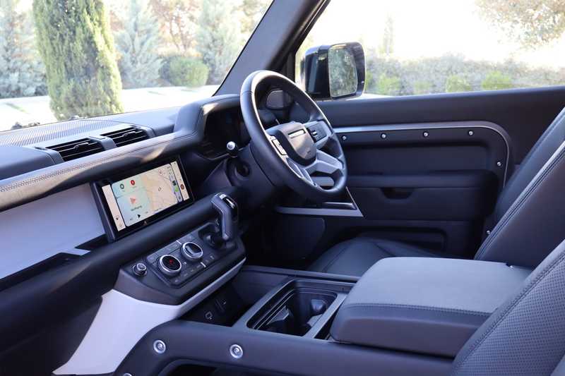 2024 Land Rover Defender 3,0L 2024 Cyprus