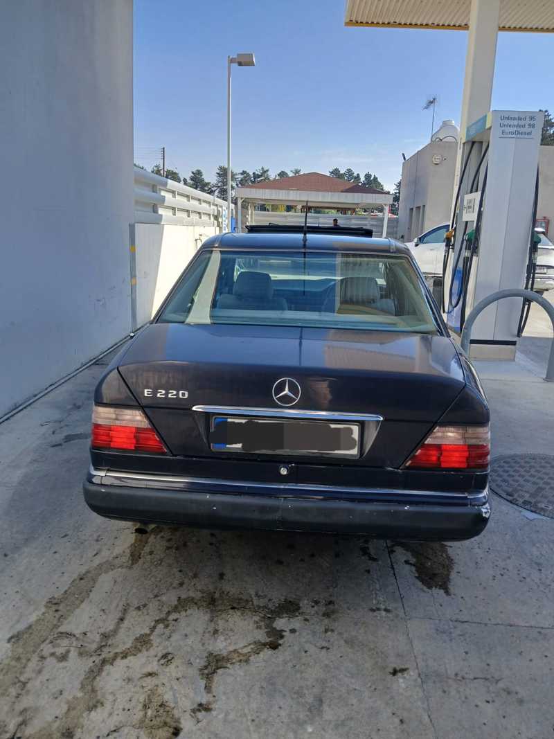 1994 Mercedes-Benz E-Class 2,2L 1994 Cyprus