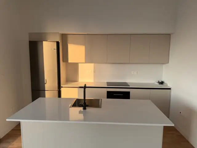 Kitchen and island, Limassol — Limassol - Mesa Geitonia