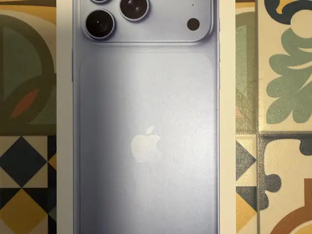 Apple iphone 18 pro max 256gb glacier brand new with 2 years warranty & receipt, Επαρχία Λευκωσίας — Λευκωσία - Άγιος Αντώνιος