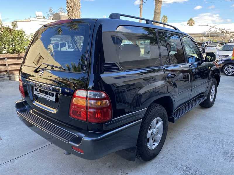 2000 Toyota Land Cruiser 300 4,2L 2000 Cyprus