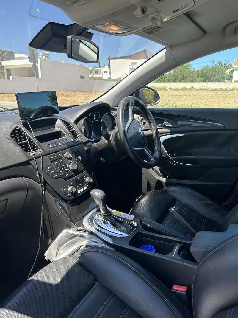 2010 Opel, Vauxhall Insignia 2,0L 2010 Cyprus