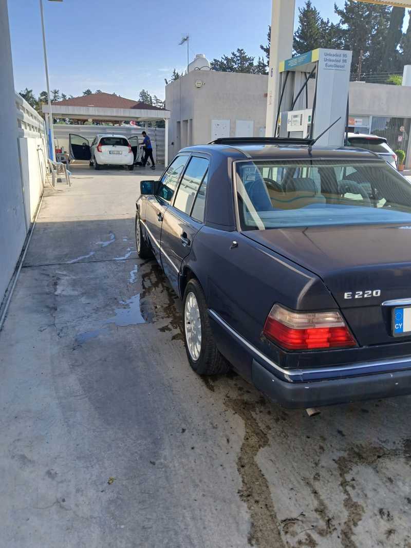 1994 Mercedes-Benz E-Class 2,2L 1994 Cyprus