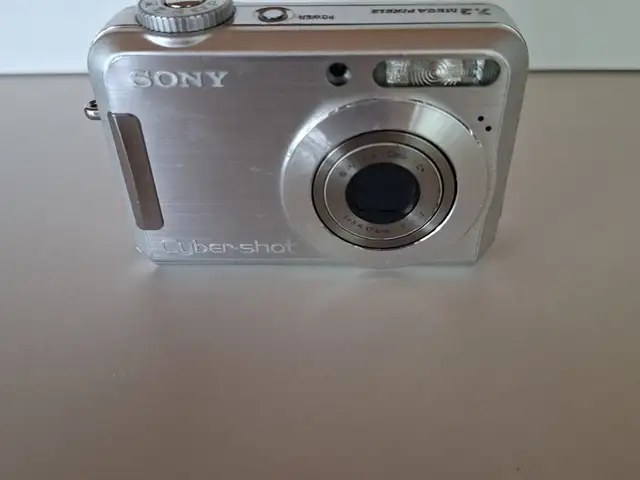 Φωτογραφική μηχανή sony, Επαρχία Λευκωσίας — Στρόβολος - Αρχάγγελος