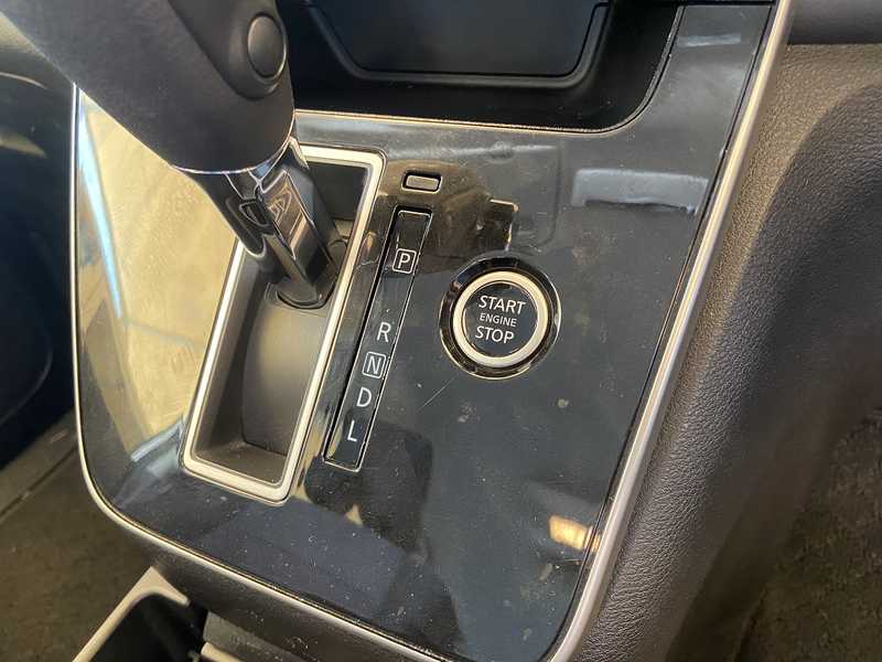 2022 Nissan Serena 2,0L 2022 Cyprus
