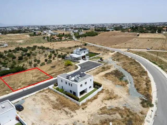 Residential Plot 570 m², Nicosia — Latsia - Agios Georgios
