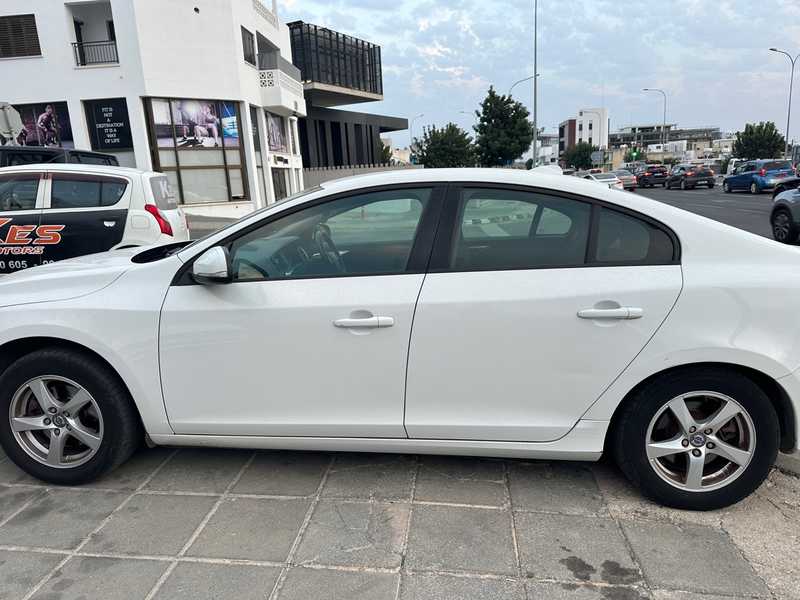 2014 Volvo S60 2,0L 2014 Cyprus