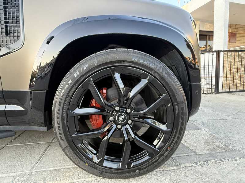 2023 Land Rover Defender 3,0L 2023 Cyprus