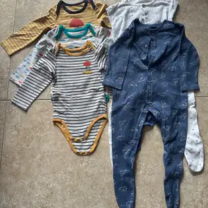 5 pieces 12-18 months winter onesies and vests, Επαρχία Λάρνακας — Αραδίππου - Άγιος Φανούριος