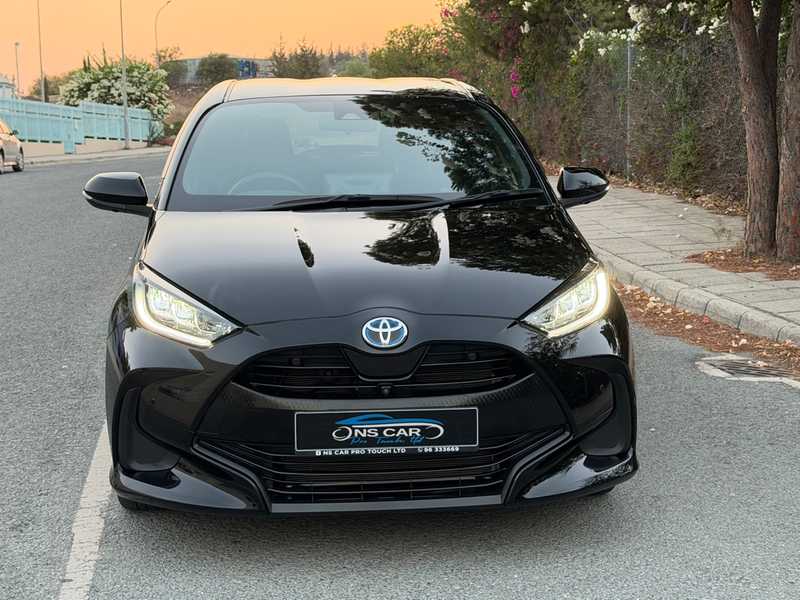 2022 Toyota Yaris 1,5L 2022 Cyprus