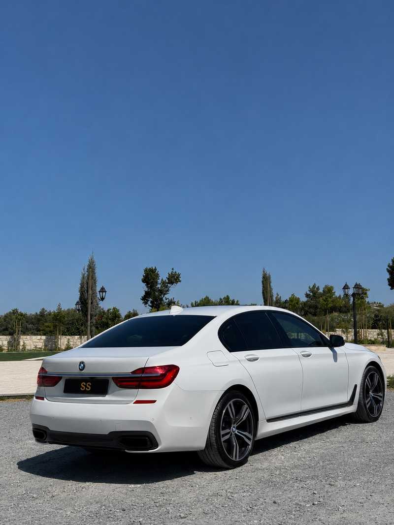 2016 BMW 7-Series 4,4L 2016 Cyprus