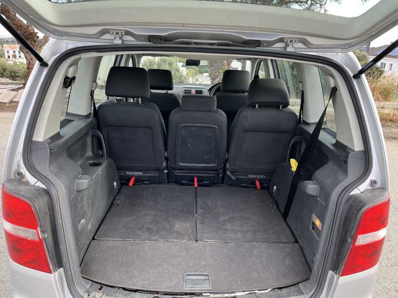 2005 Volkswagen Touran 1,6L 2005 Cyprus