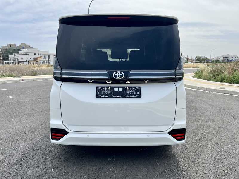 2023 Toyota Voxy 2,0L 2023 Cyprus