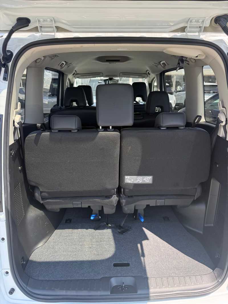 2025 Nissan Serena 2,0L 2025 Cyprus