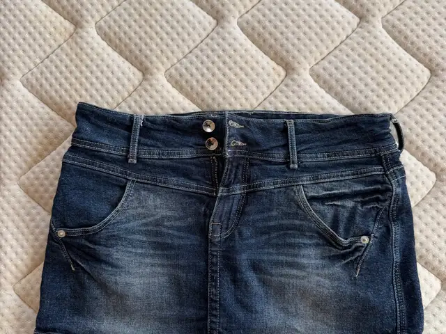 Bershka skirt, Paphos — Pegeia
