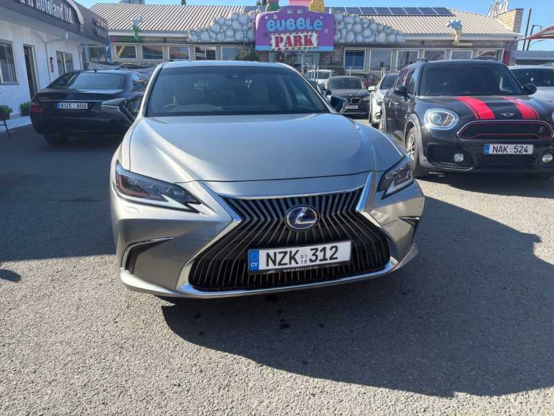 Lexus ES300h 2,5L 2019