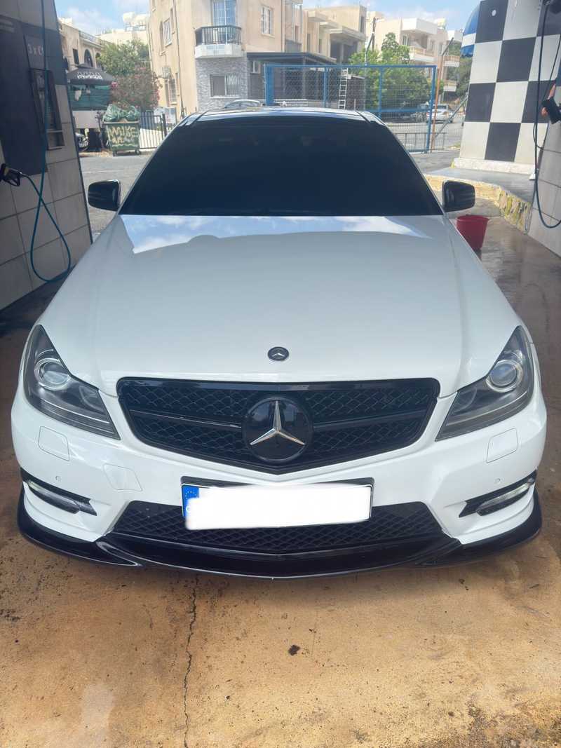 Mercedes-Benz C-Class 2,5L 2012
