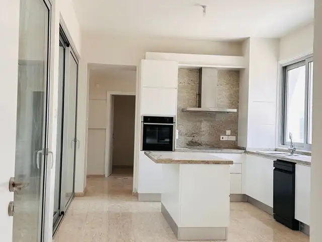 5-bedroom detached house to rent, Nicosia — Strovolos - Dasoupolis