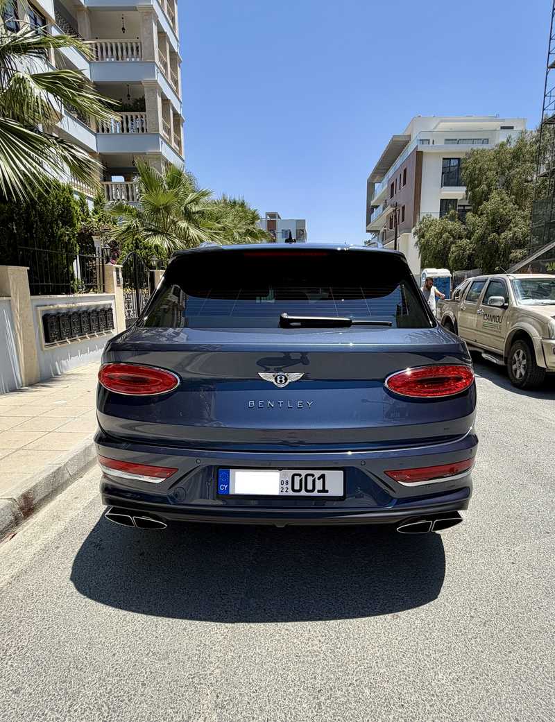2022 Bentley Bentayga 4,0L 2022 Cyprus