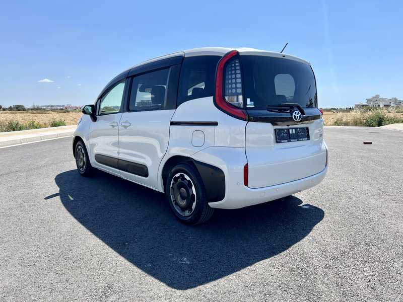 2023 Toyota Sienta 1,5L 2023 Cyprus