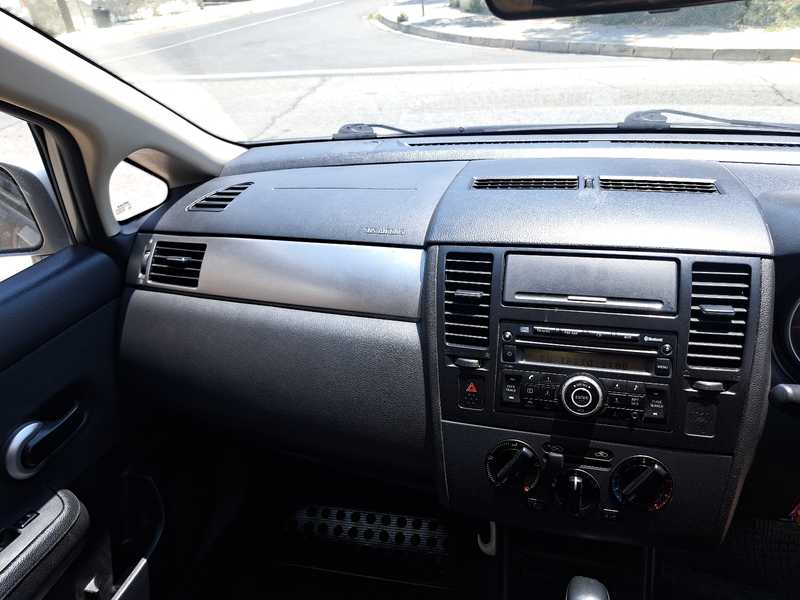 2011 Nissan Tiida 1,6L 2011 Cyprus