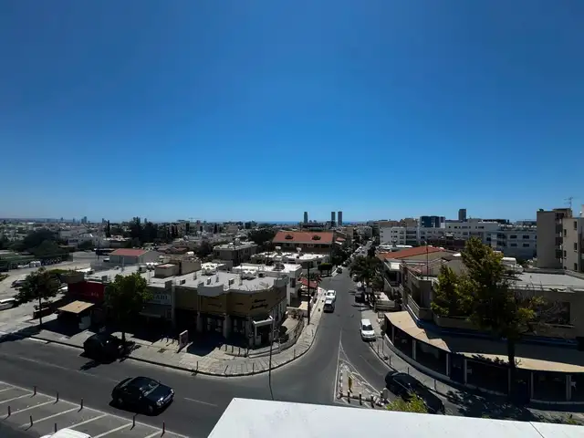 Modern renovated 800 m2 office in mesa geitonia and 250 m2 covered roof garden, Επαρχία Λεμεσού — Λεμεσός - Μέσα Γειτονιά