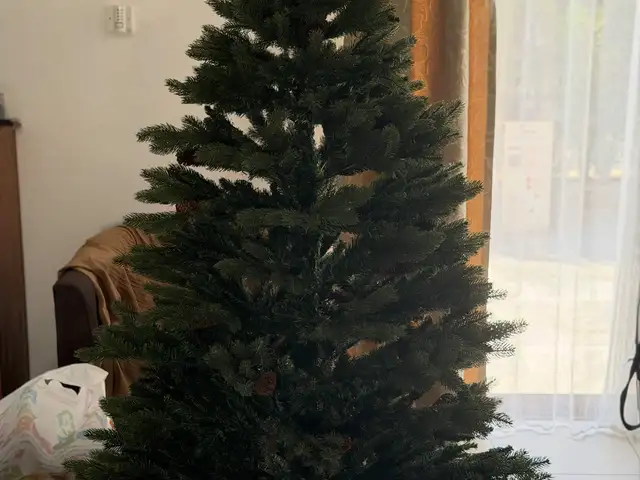 Artificial christmas tree 170cm with decorations, Επαρχία Πάφου — Universal